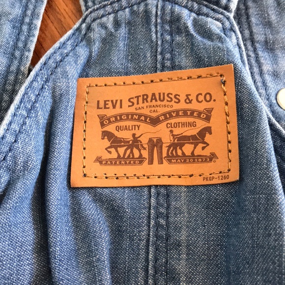 NWT Levi’s little girls DENIM DRESS WITH STARS - Picture 5 of 5